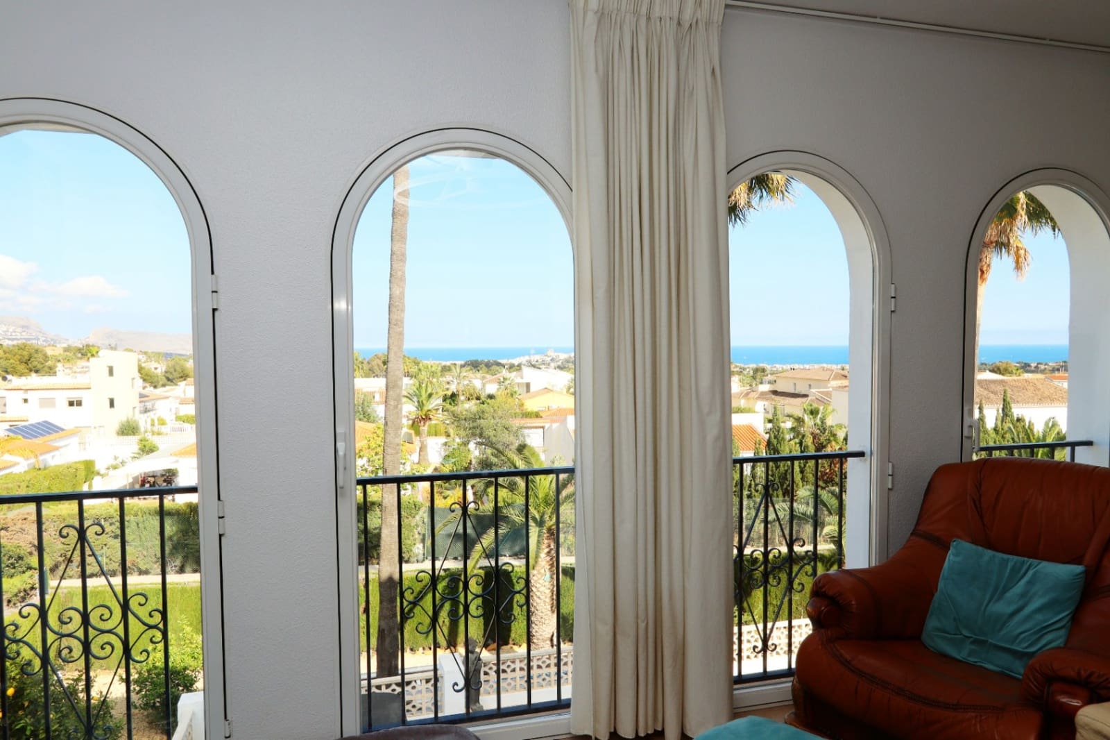 5 slaapkamer Villa te koop in La Nucia met garage - € 795.000 (Ref: 8922803)