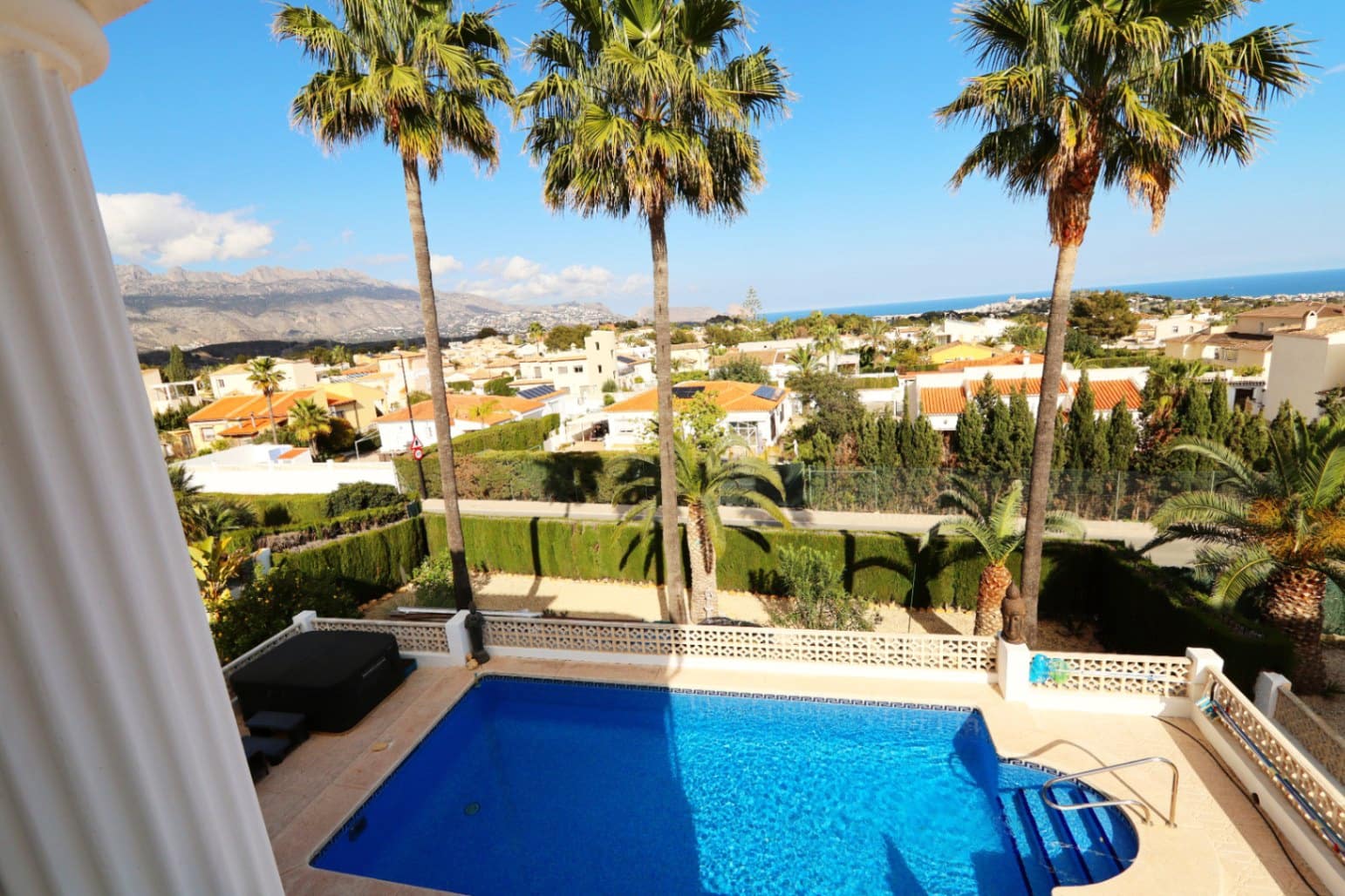 5 slaapkamer Villa te koop in La Nucia met garage - € 795.000 (Ref: 8922803)