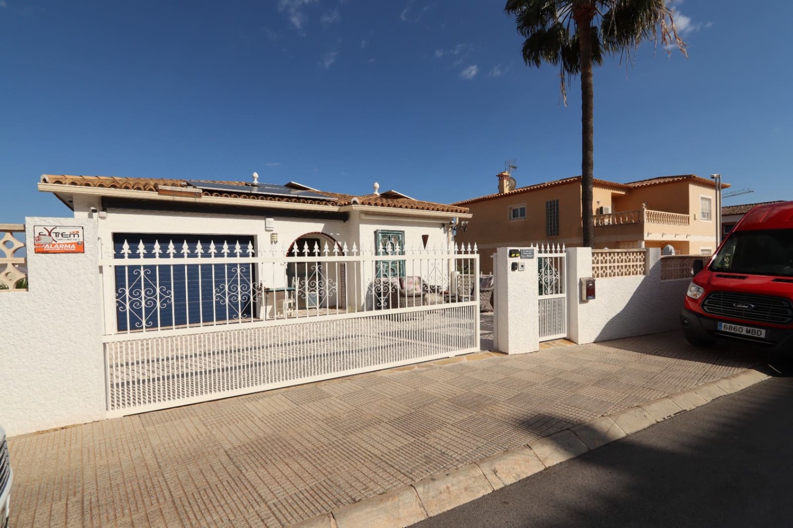 5 slaapkamer Villa te koop in La Nucia met garage - € 795.000 (Ref: 8922803)