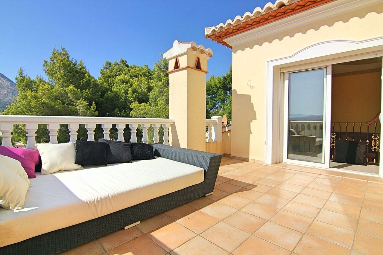 4 bedroom Villa for sale in Javea / Xabia - € 849,000 (Ref: 8922883)