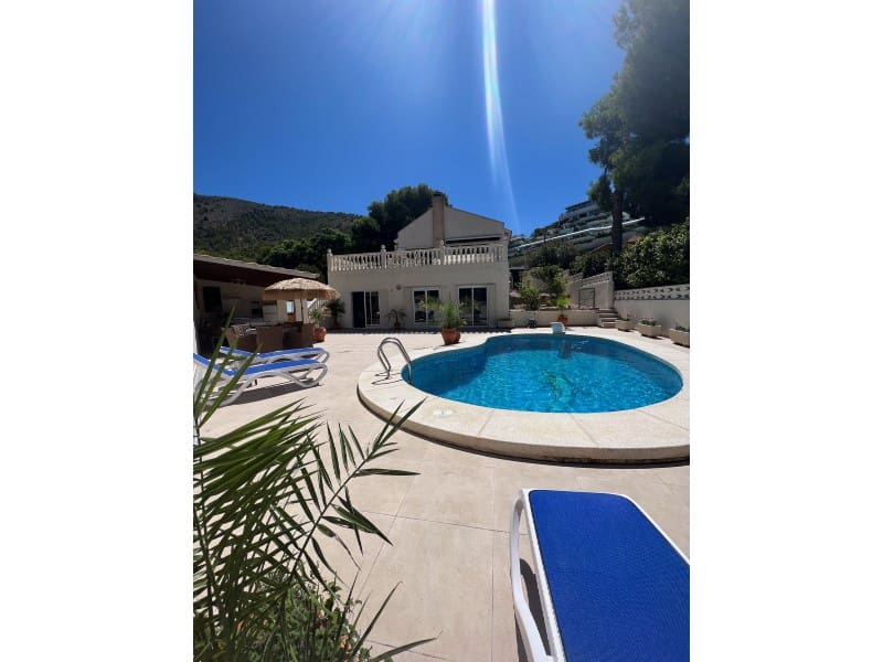 4 Zimmer Villa zu verkaufen in Alfaz del Pi / L'Alfas del Pi - 795.000 € (Ref: 8922968)