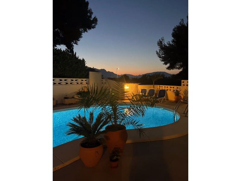 4 Zimmer Villa zu verkaufen in Alfaz del Pi / L'Alfas del Pi - 795.000 € (Ref: 8922968)