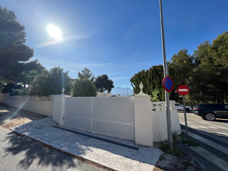 4 Zimmer Villa zu verkaufen in Alfaz del Pi / L'Alfas del Pi - 795.000 € (Ref: 8922968)