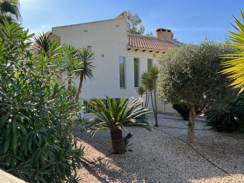 4 Zimmer Villa zu verkaufen in Alfaz del Pi / L'Alfas del Pi - 795.000 € (Ref: 8922968)