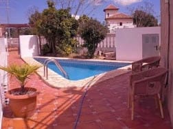 18 bedroom Villa for sale in Calpe / Calp - € 1,050,000 (Ref: 8922986)