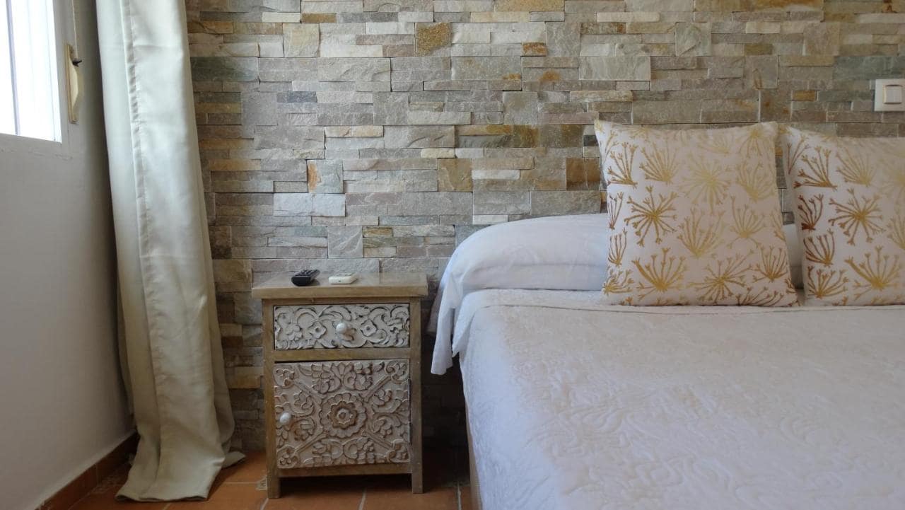 18 bedroom Villa for sale in Calpe / Calp - € 1,050,000 (Ref: 8922986)