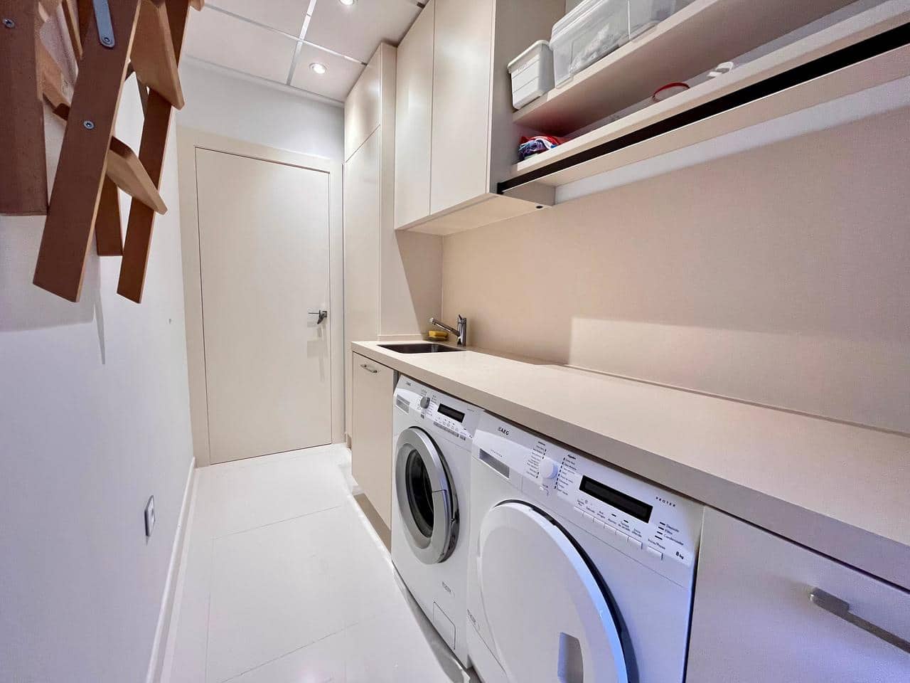 4 bedroom Villa for sale in Orihuela Costa - € 899,000 (Ref: 8958153)