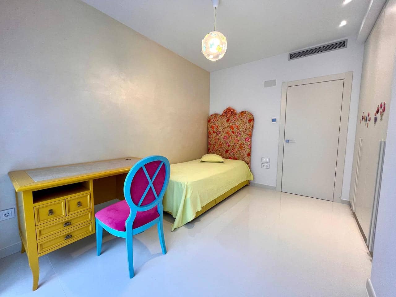 4 bedroom Villa for sale in Orihuela Costa - € 899,000 (Ref: 8958153)