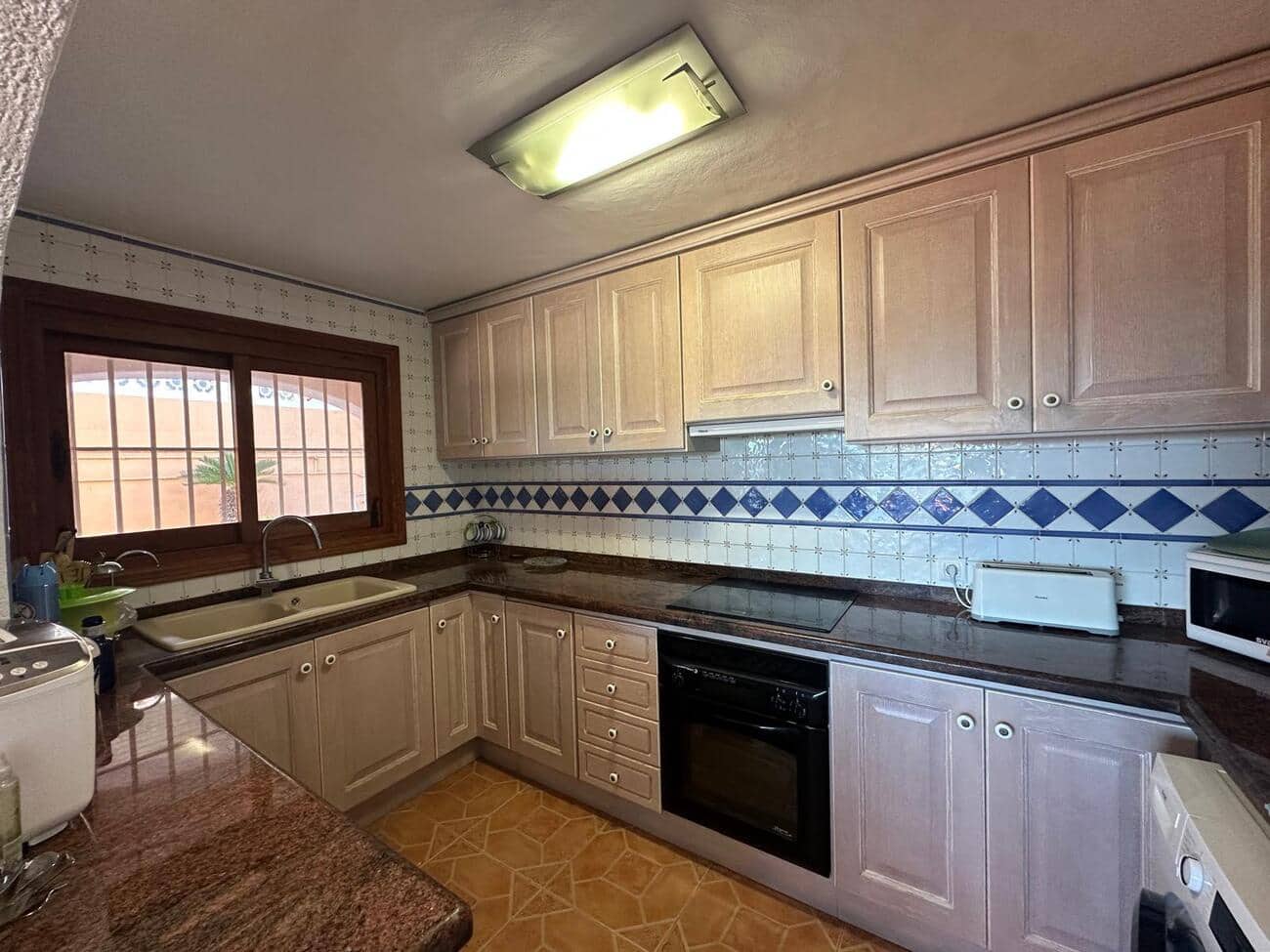 4 bedroom Villa for sale in Javea / Xabia - € 800,000 (Ref: 8958177)