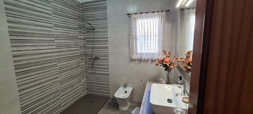 3 bedroom Villa for sale in Orihuela - € 1,150,000 (Ref: 8958188)