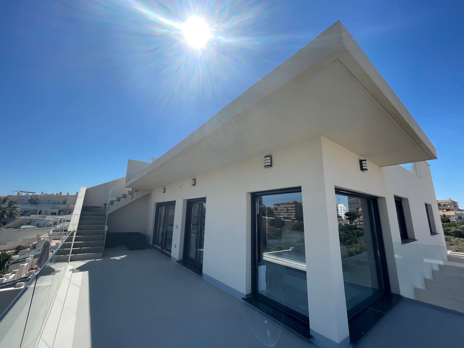 5 bedroom Villa for sale in Torrevieja - € 1,140,000 (Ref: 8958201)