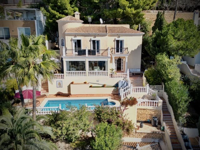 3 sypialnia Willa na sprzedaż w Altea z basenem - 850 000 € (Ref: 9151189)