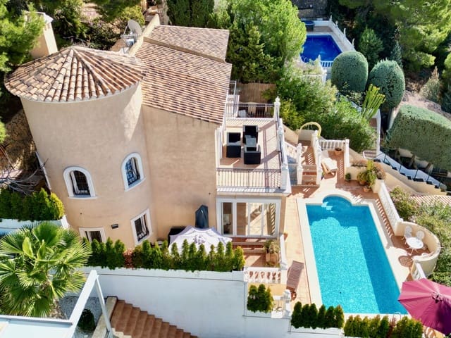 3 sypialnia Willa na sprzedaż w Altea z basenem - 850 000 € (Ref: 9151189)