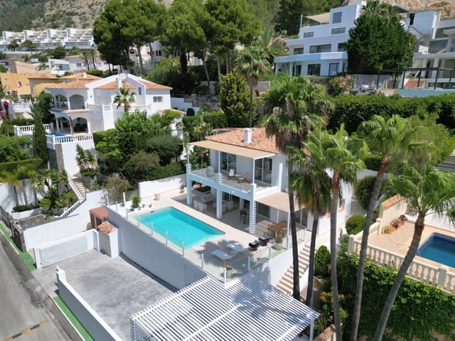 3 slaapkamer Villa te koop in Altea met zwembad - € 1.500.000 (Ref: 9151193)