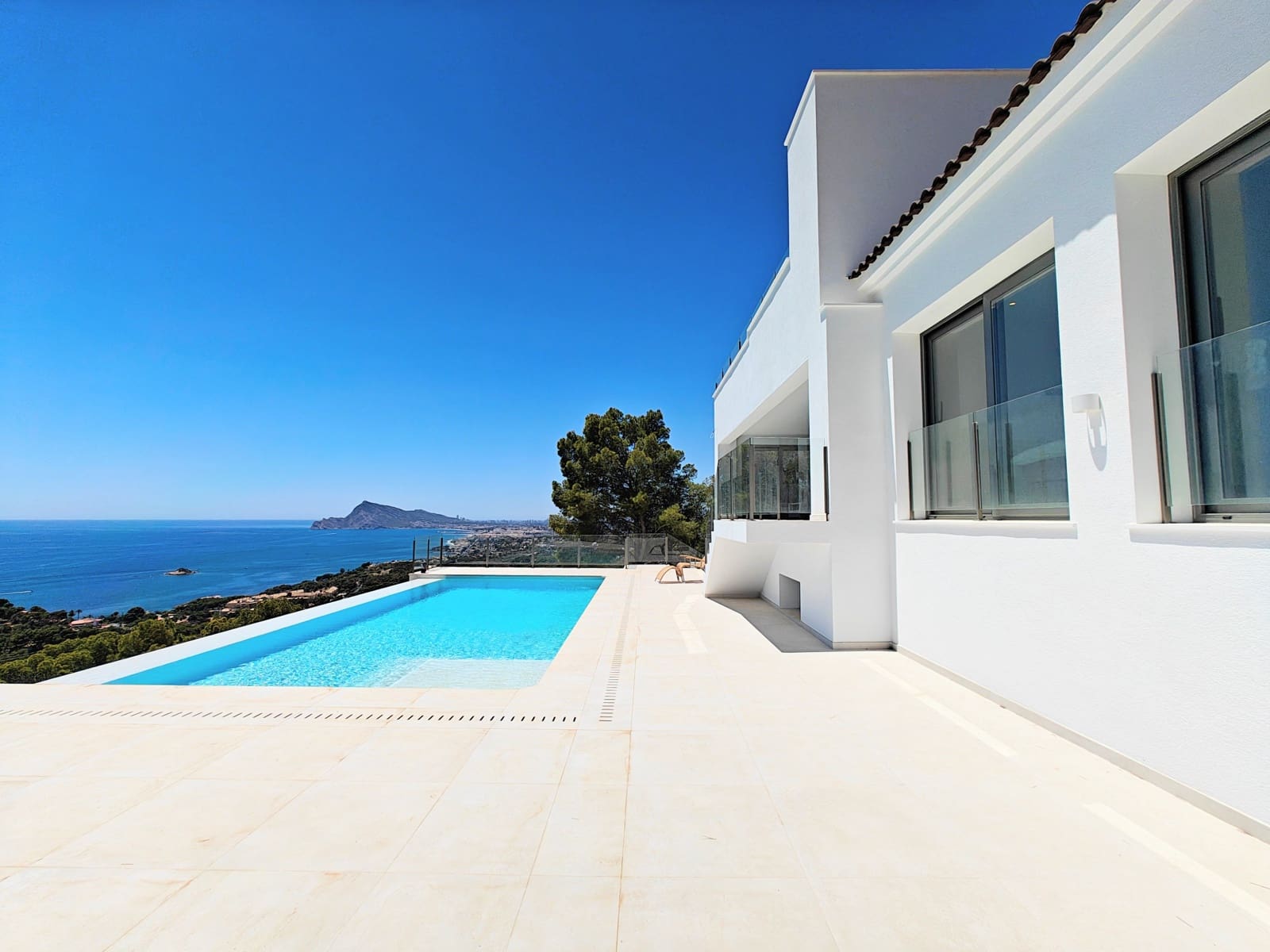 3 bedroom Villa for sale in Altea with pool - € 1,488,000 (Ref: 9151194)