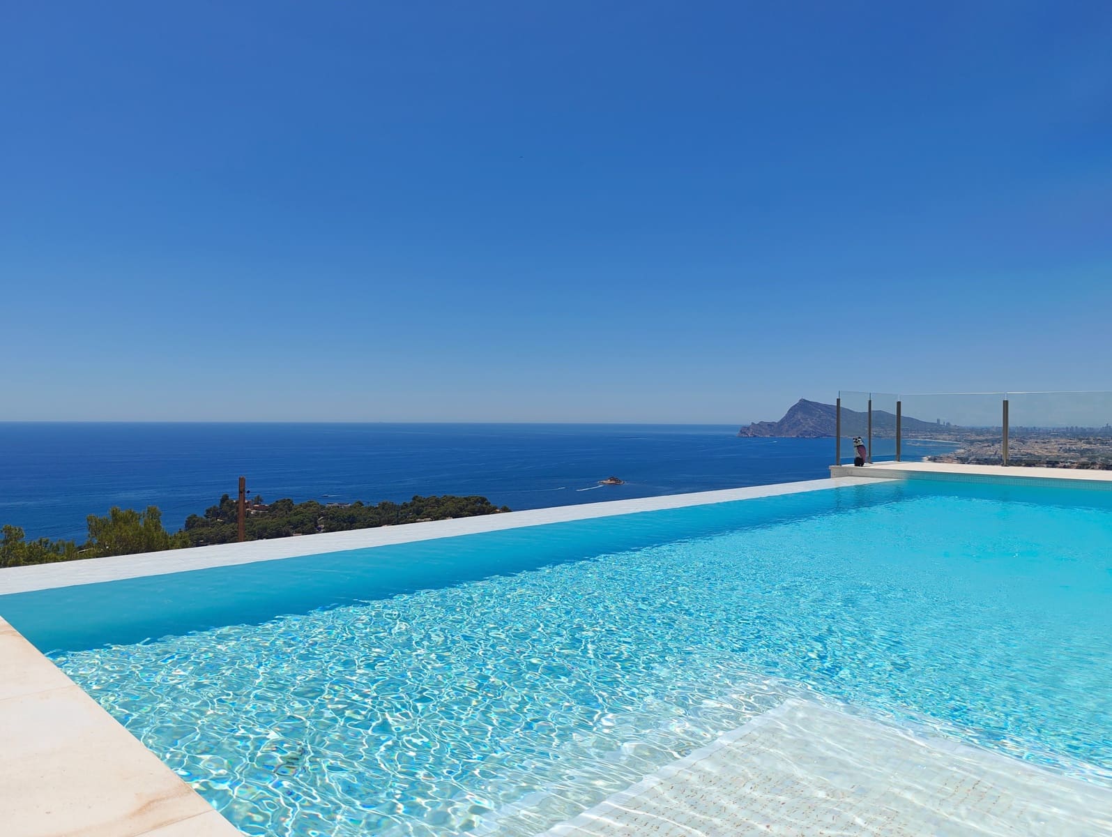3 bedroom Villa for sale in Altea with pool - € 1,488,000 (Ref: 9151194)