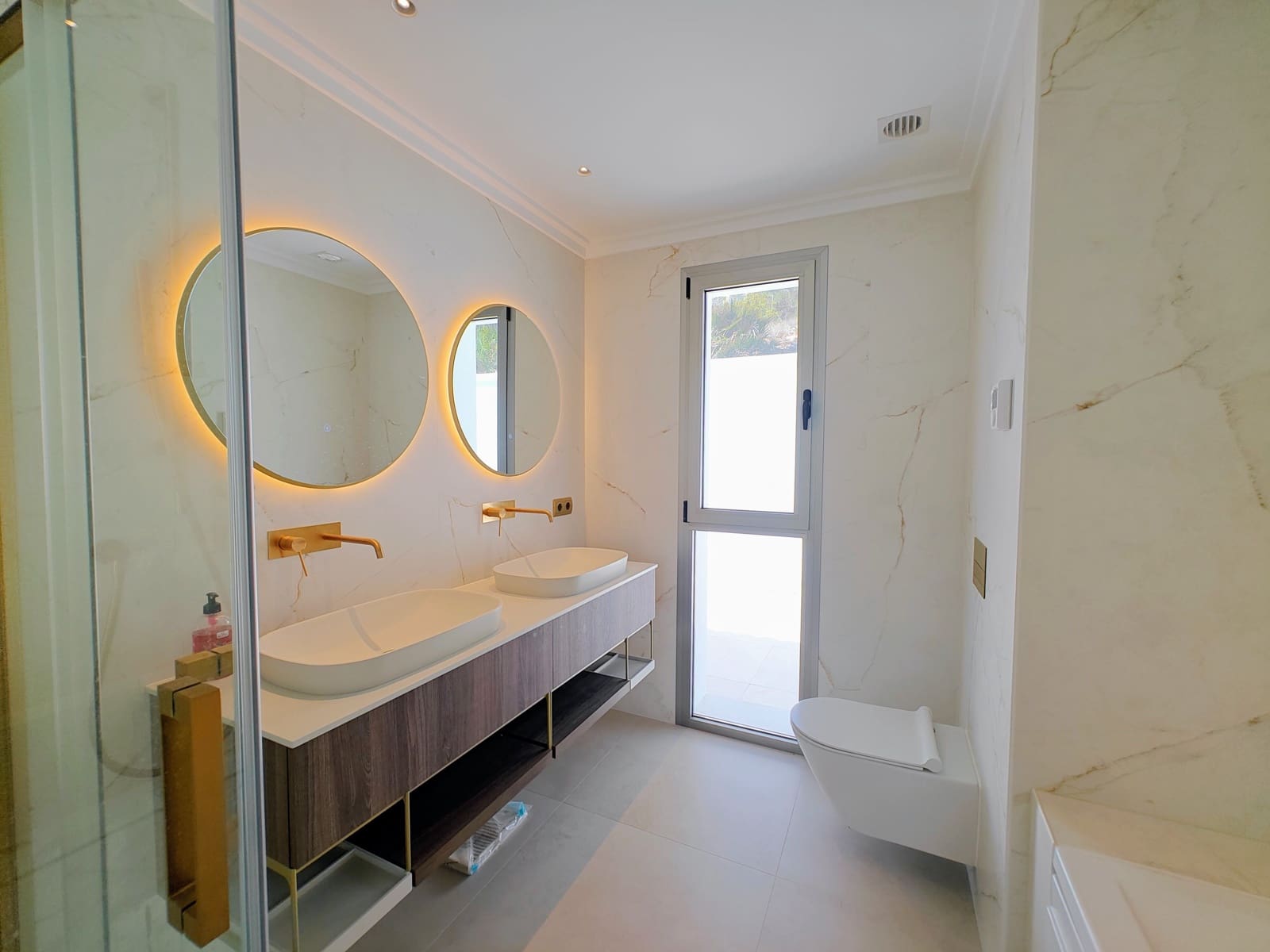 3 bedroom Villa for sale in Altea with pool - € 1,488,000 (Ref: 9151194)