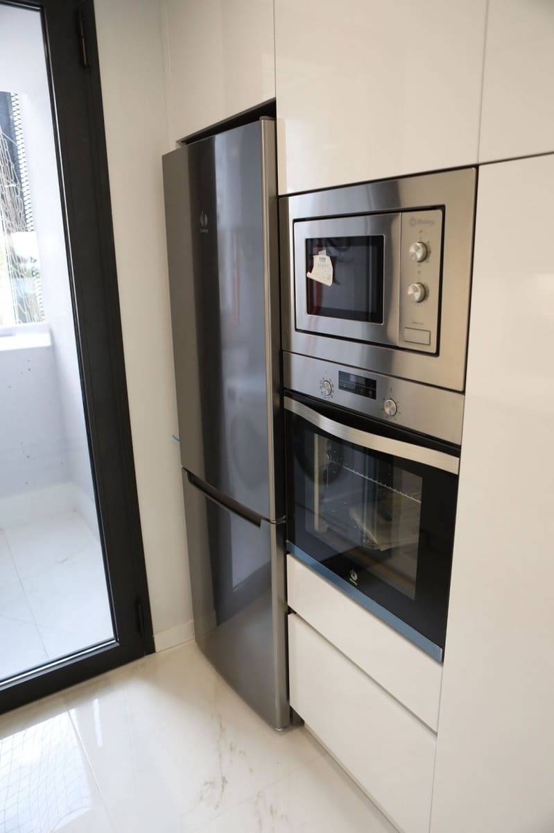 3 sypialnia Apartament na sprzedaż w Benidorm z basenem - 675 000 € (Ref: 9151231)