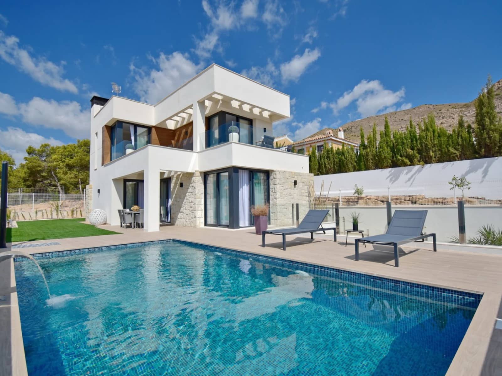 4 slaapkamer Villa te koop in Finestrat met zwembad - € 1.049.000 (Ref: 9516653)