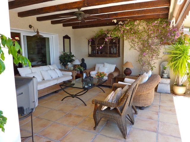 4 bedroom Apartment for sale in Altea with pool - € 850,000 (Ref: 9516655)