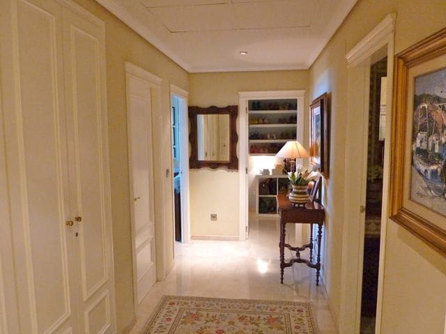 4 bedroom Apartment for sale in Altea with pool - € 850,000 (Ref: 9516655)