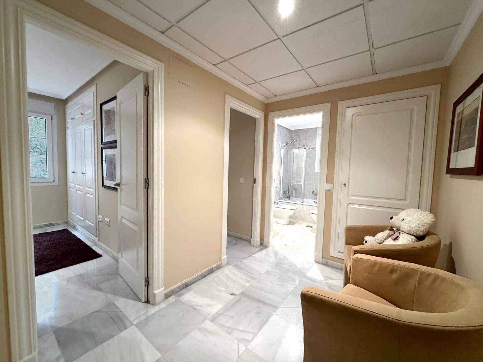 3 bedroom Apartment for sale in Altea with pool - € 850,000 (Ref: 9516656)