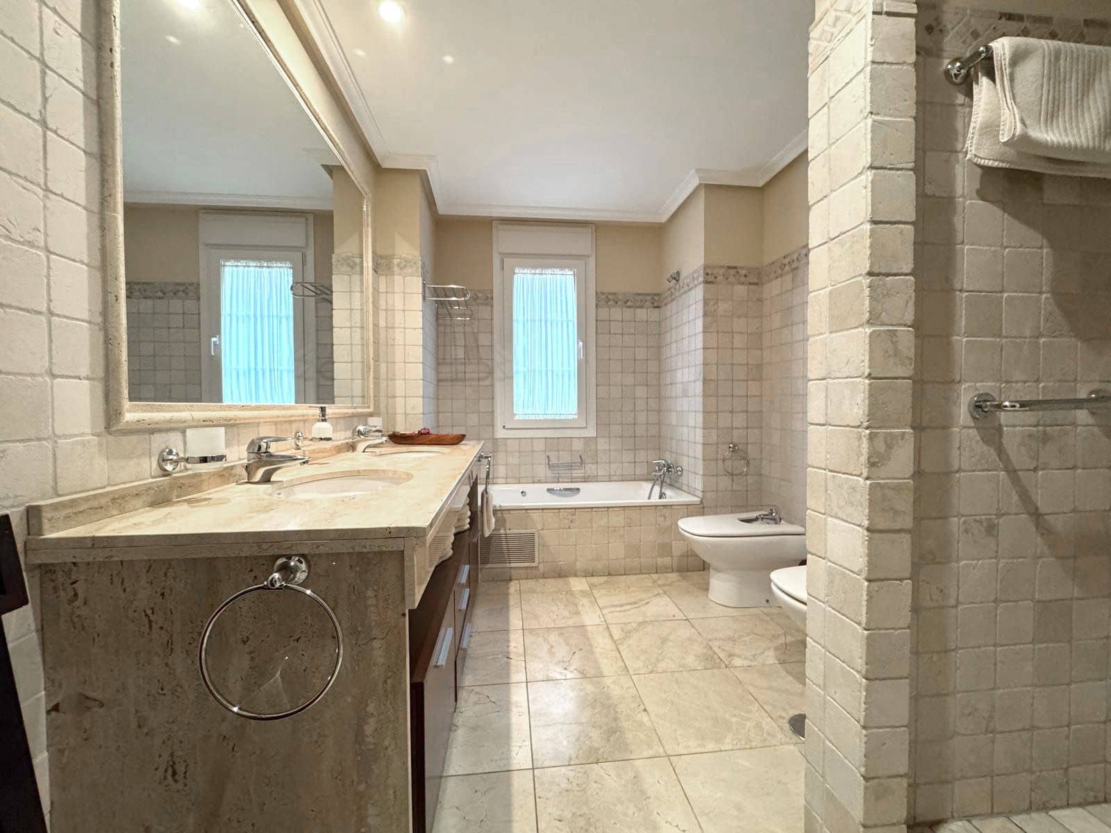 3 bedroom Apartment for sale in Altea with pool - € 850,000 (Ref: 9516656)