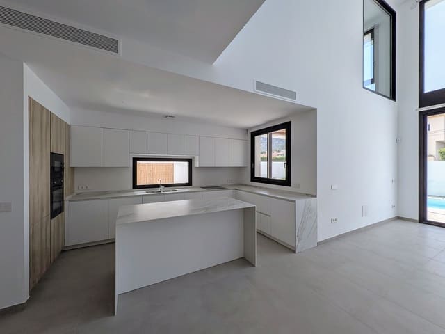 4 Zimmer Villa zu verkaufen in Albir, Alfaz del Pi / L'Alfàs del Pi mit Pool - 875.000 € (Ref: 9516657)