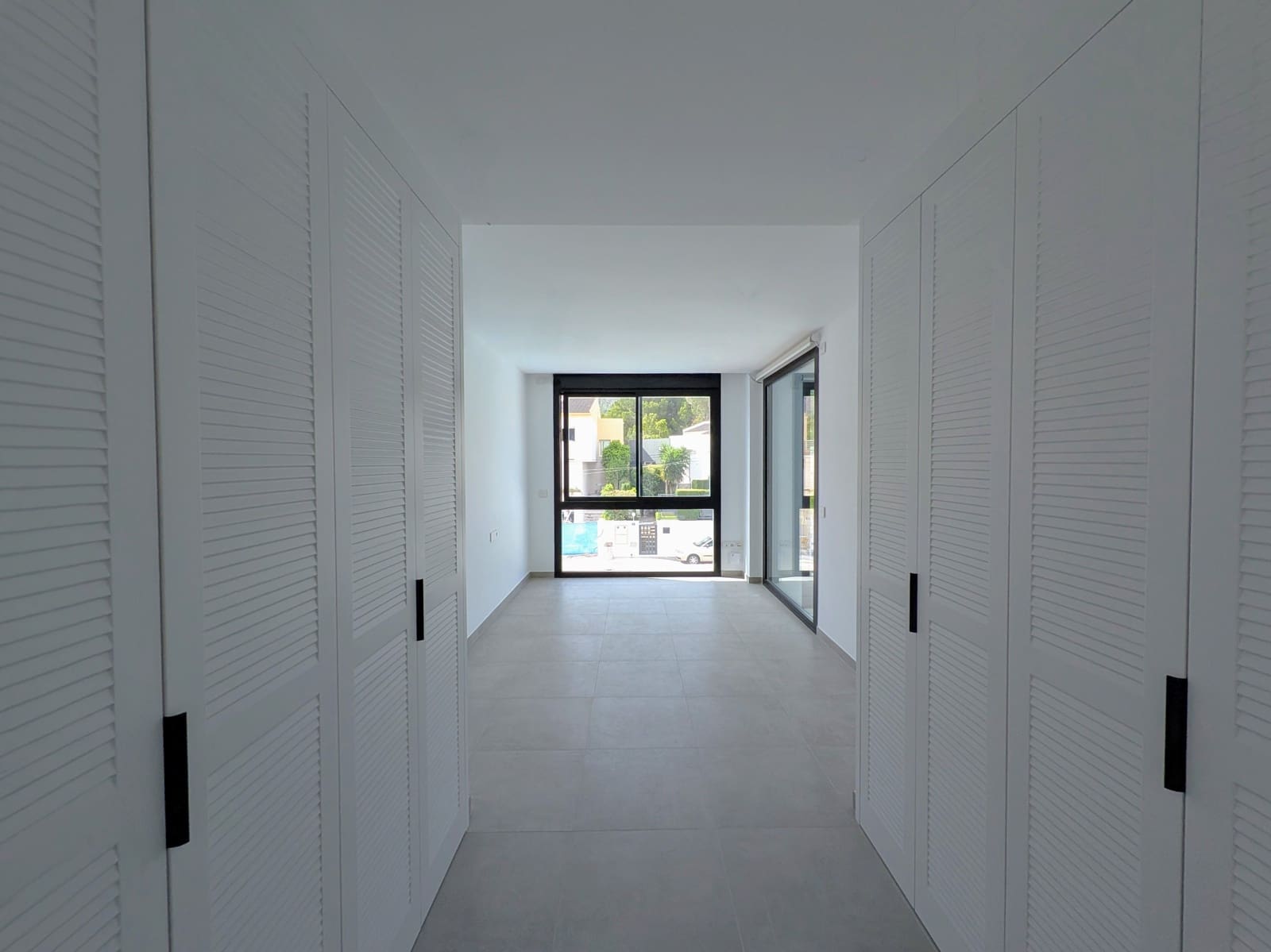 4 Zimmer Villa zu verkaufen in Albir mit Pool - 875.000 € (Ref: 9516657)