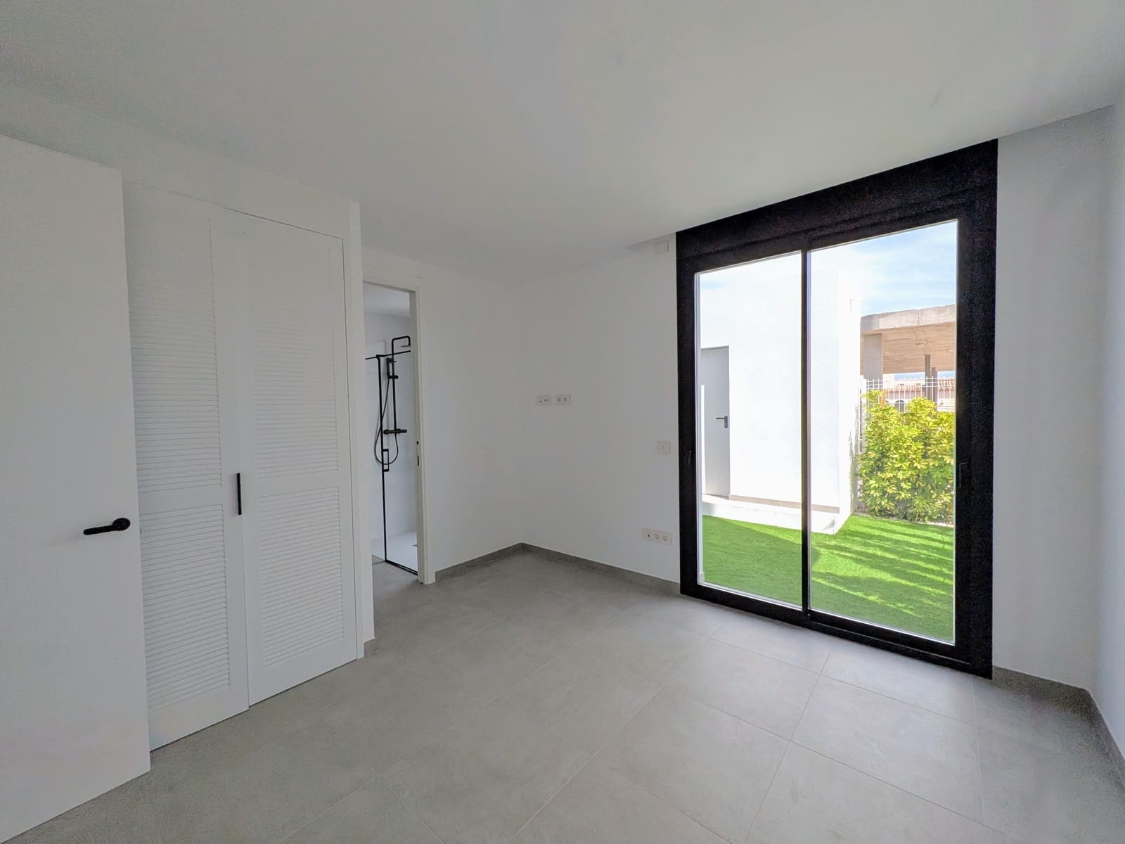 4 Zimmer Villa zu verkaufen in Albir mit Pool - 875.000 € (Ref: 9516657)