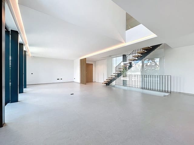 3 slaapkamer Villa te koop in Albir, Alfaz del Pi / L'Alfàs del Pi met zwembad - € 1.450.000 (Ref: 9516661)