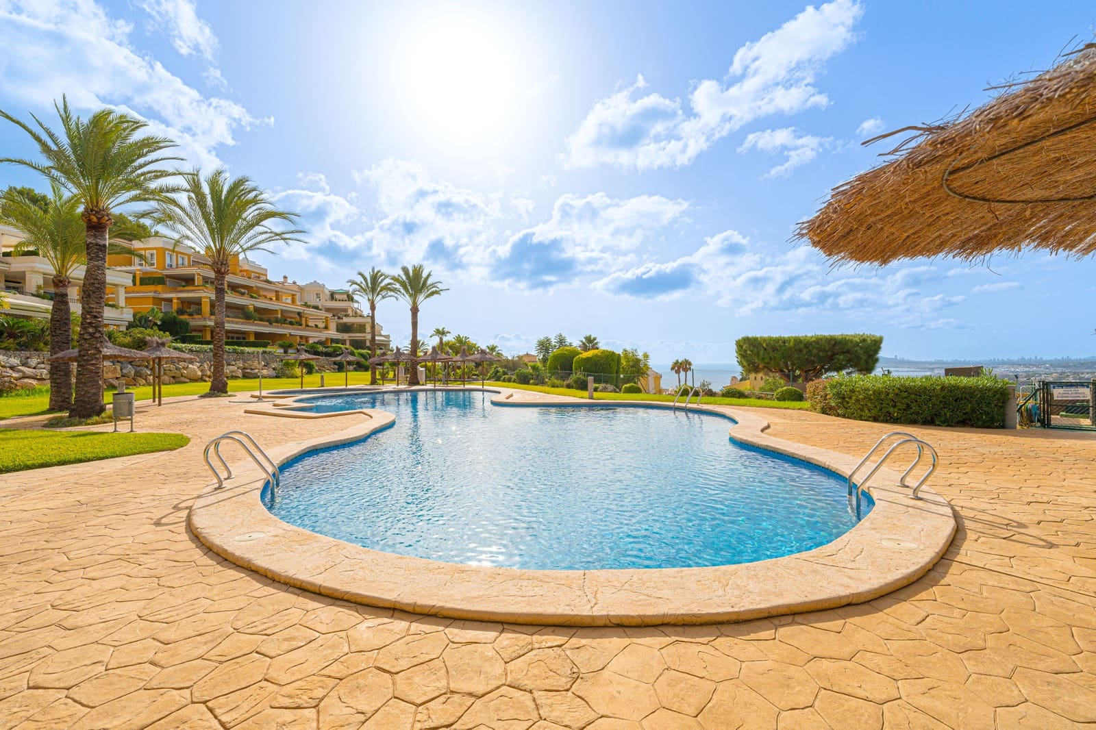 3 bedroom Apartment for sale in Altea with pool - € 895,000 (Ref: 9516662)