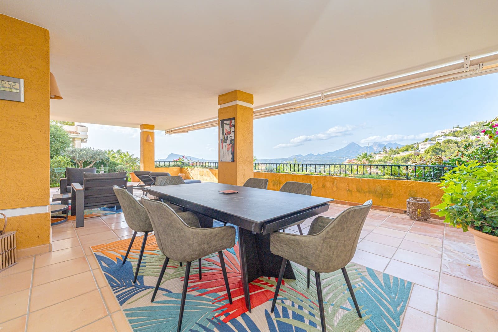3 bedroom Apartment for sale in Altea with pool - € 895,000 (Ref: 9516662)