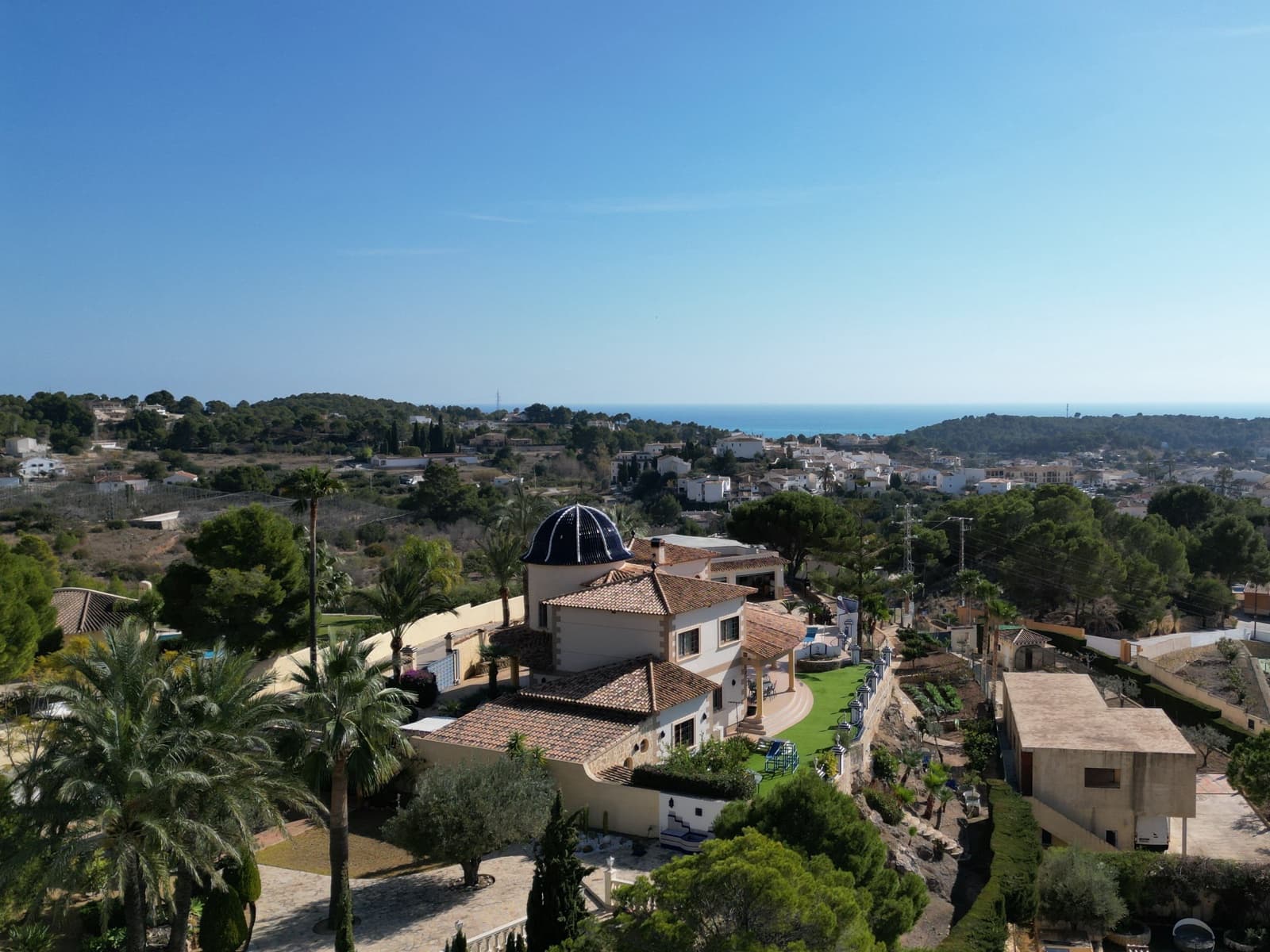 6 bedroom Villa for sale in Altea la Vella with pool - € 1,990,000 (Ref: 9516668)