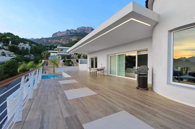3 quarto Moradia para venda em Altea com piscina - 1 750 000 € (Ref: 9516669)