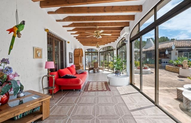 4 sypialnia Willa na sprzedaż w Altea la Vella, Altea z basenem - 1 695 000 € (Ref: 9516672)