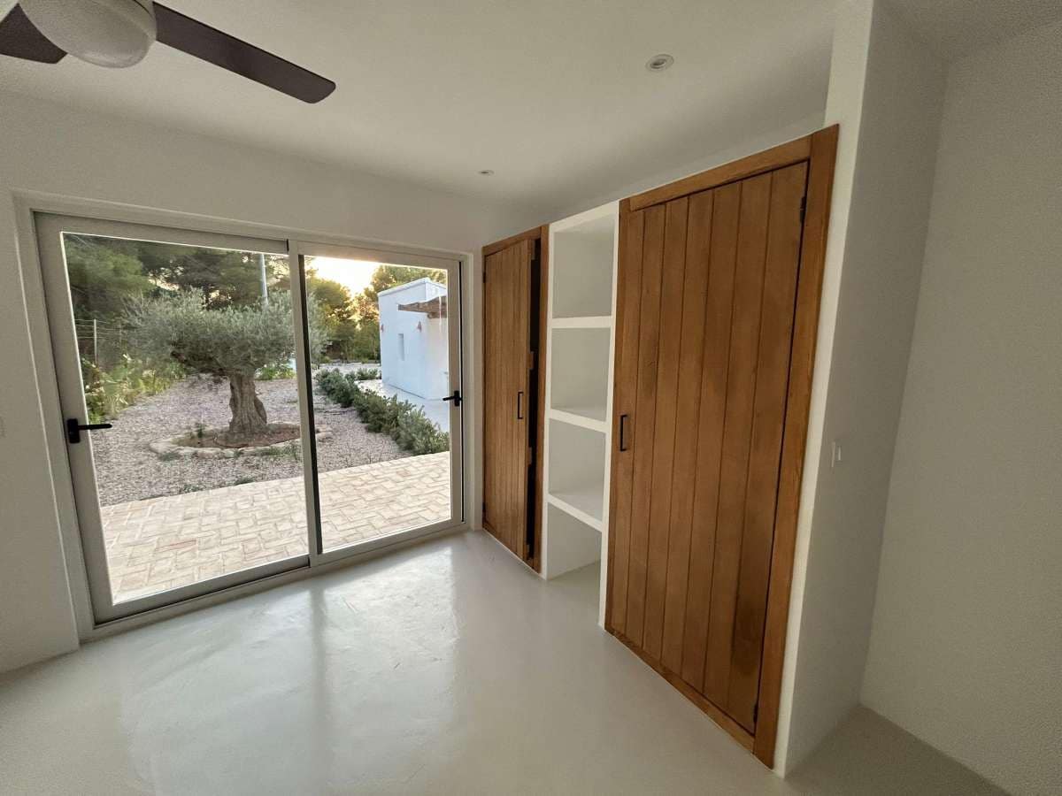 5 bedroom Villa for sale in Javea / Xabia - € 1,250,000 (Ref: 9516680)