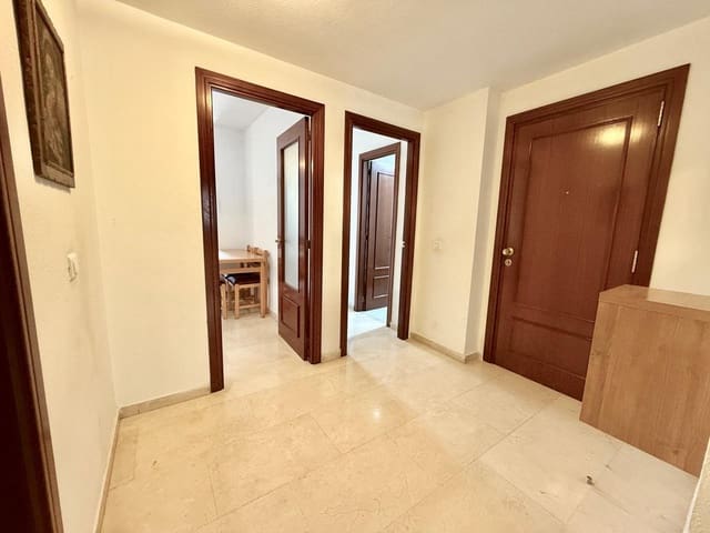 2 bedroom Apartment for sale in Benidorm with pool garage - € 239,000 (Ref: 9516689)