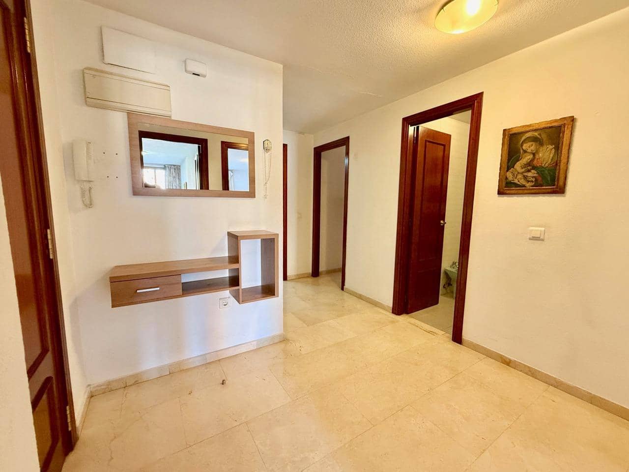 Apartamento de 2 habitaciones en Benidorm en venta con piscina garaje - 239.000 € (Ref: 9516689)