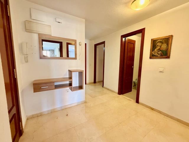 2 bedroom Apartment for sale in Benidorm with pool garage - € 239,000 (Ref: 9516689)