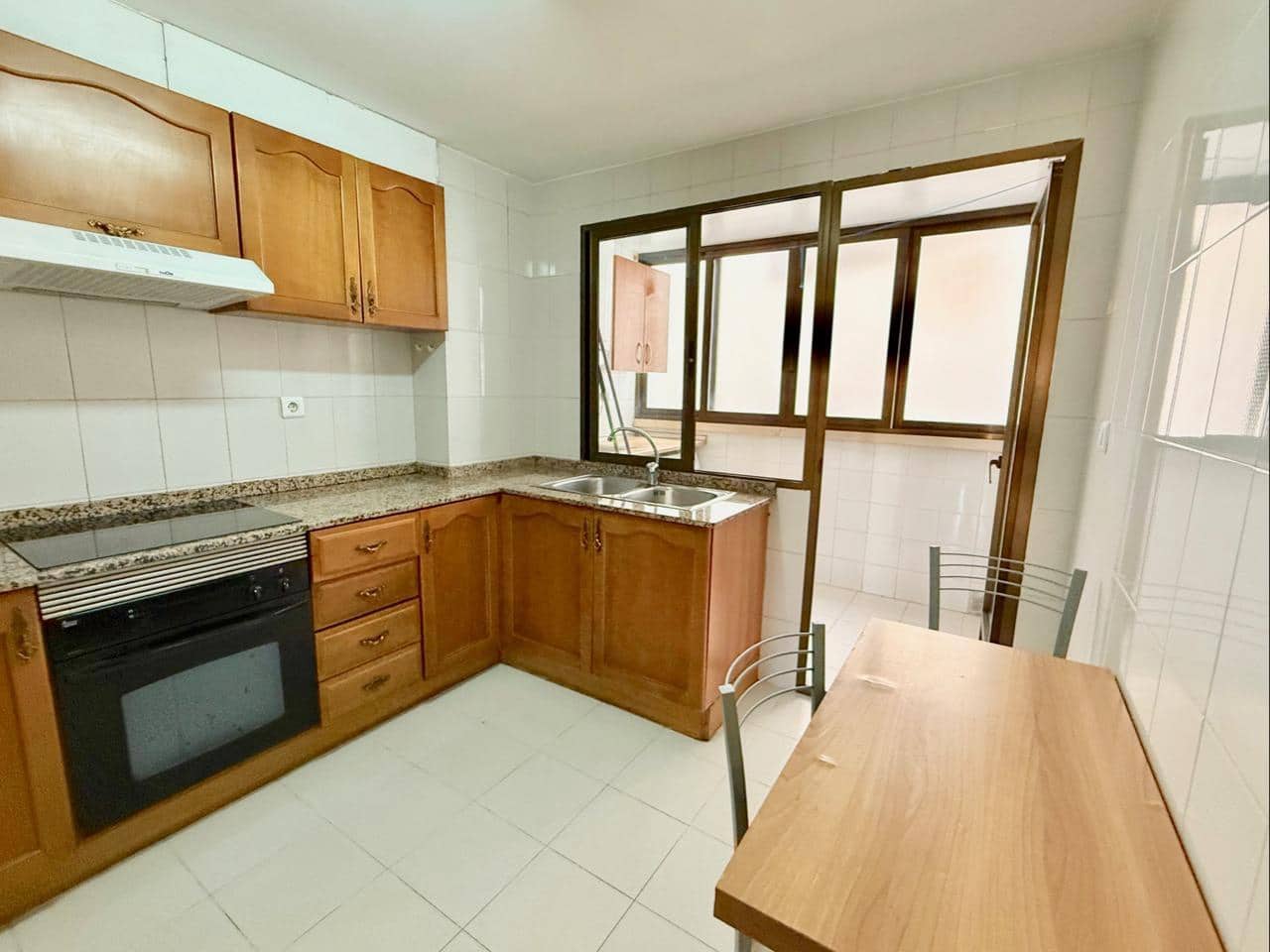 Apartamento de 2 habitaciones en Benidorm en venta con piscina garaje - 239.000 € (Ref: 9516689)