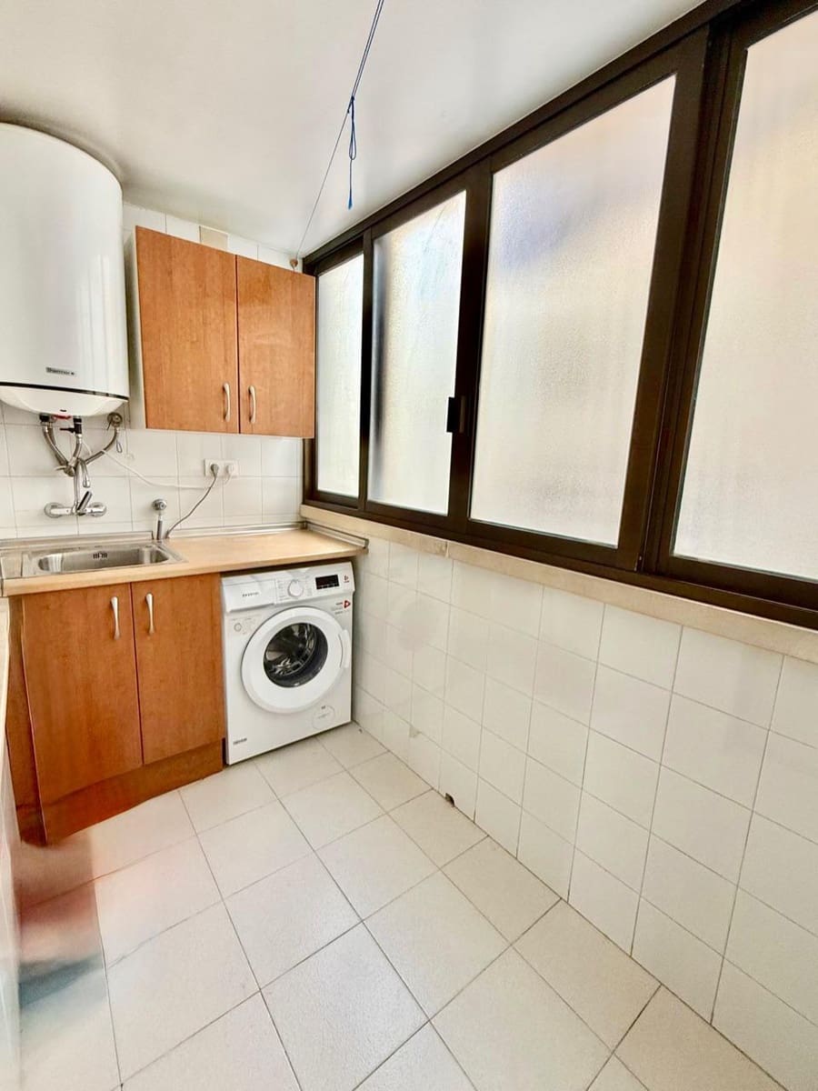 Apartamento de 2 habitaciones en Benidorm en venta con piscina garaje - 239.000 € (Ref: 9516689)