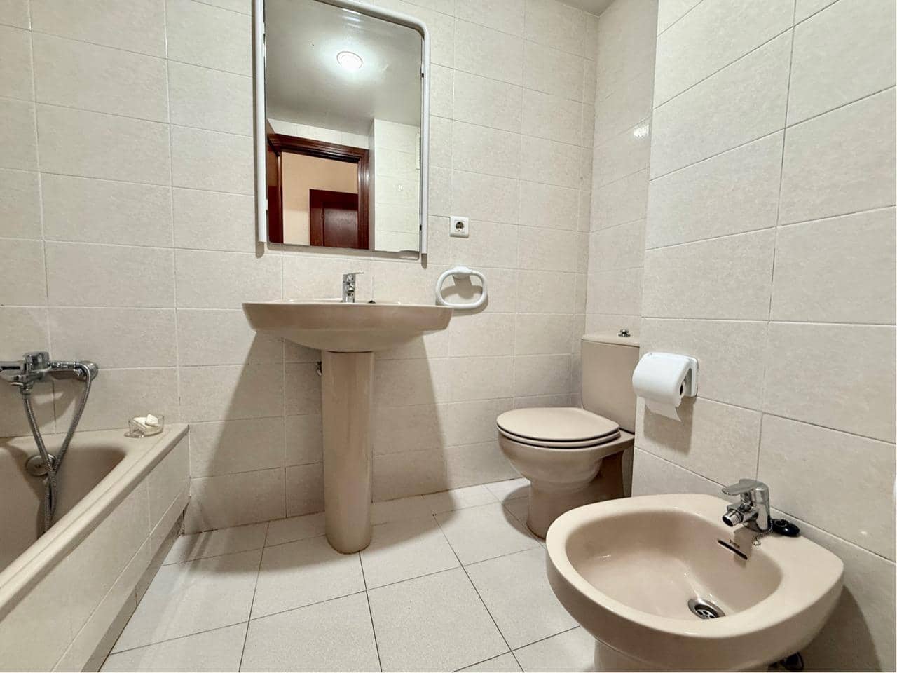 Apartamento de 2 habitaciones en Benidorm en venta con piscina garaje - 239.000 € (Ref: 9516689)