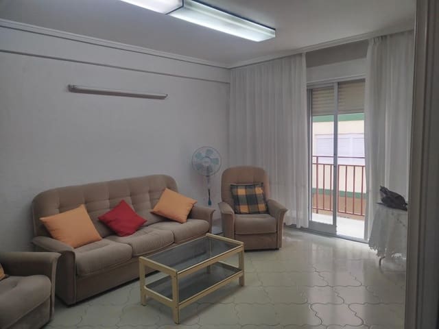 Apartamento de 4 habitaciones en Benidorm en venta - 299.000 € (Ref: 9516698)