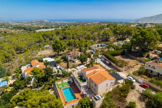 5 soveværelse Villa til salg i Alfaz del Pi / L'Alfàs del Pi med swimmingpool garage - € 1.095.000 (Ref: 9516761)