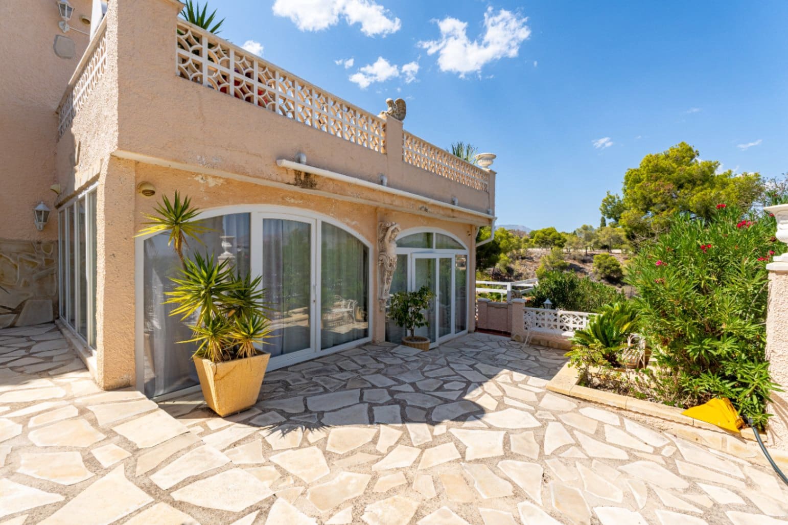 5 soveværelse Villa til salg i Alfaz del Pi / L'Alfas del Pi med swimmingpool garage - € 1.095.000 (Ref: 9516761)