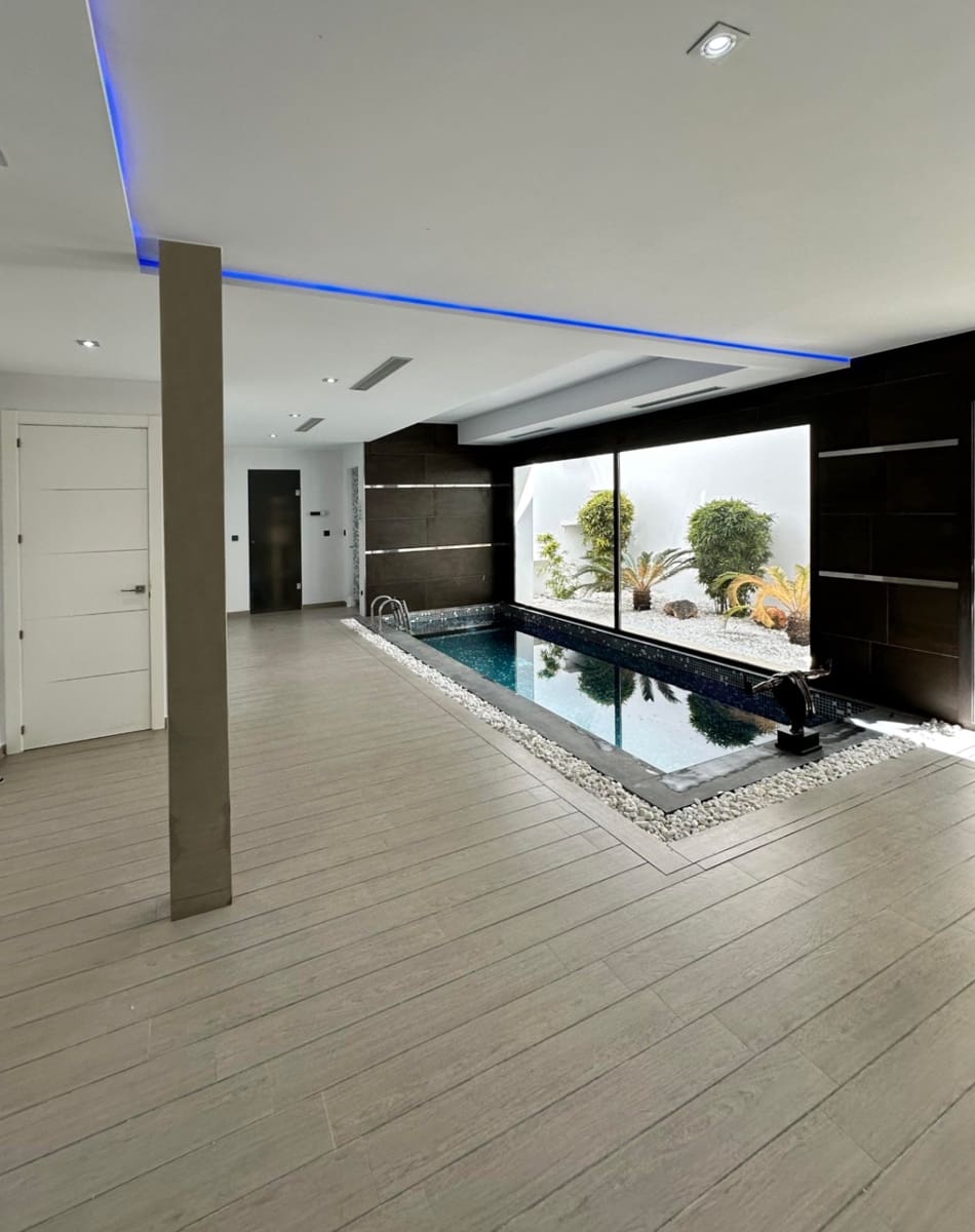 5 bedroom Villa for sale in Javea / Xabia - € 2,350,000 (Ref: 9516916)