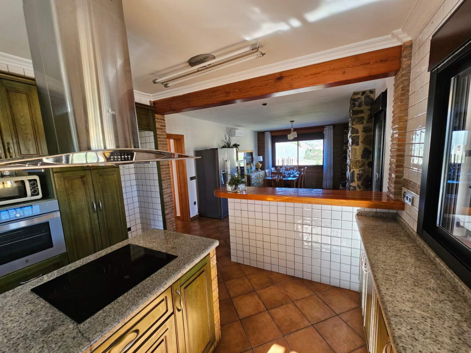 6 slaapkamer Villa te koop in Callosa d'En Sarria met zwembad garage - € 950.000 (Ref: 9517084)