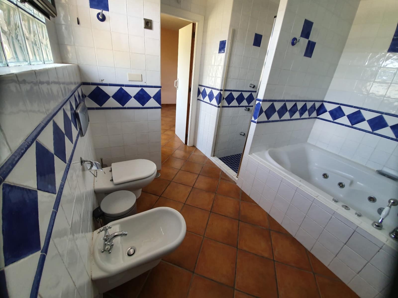 6 slaapkamer Villa te koop in Callosa d'En Sarria met zwembad garage - € 950.000 (Ref: 9517084)