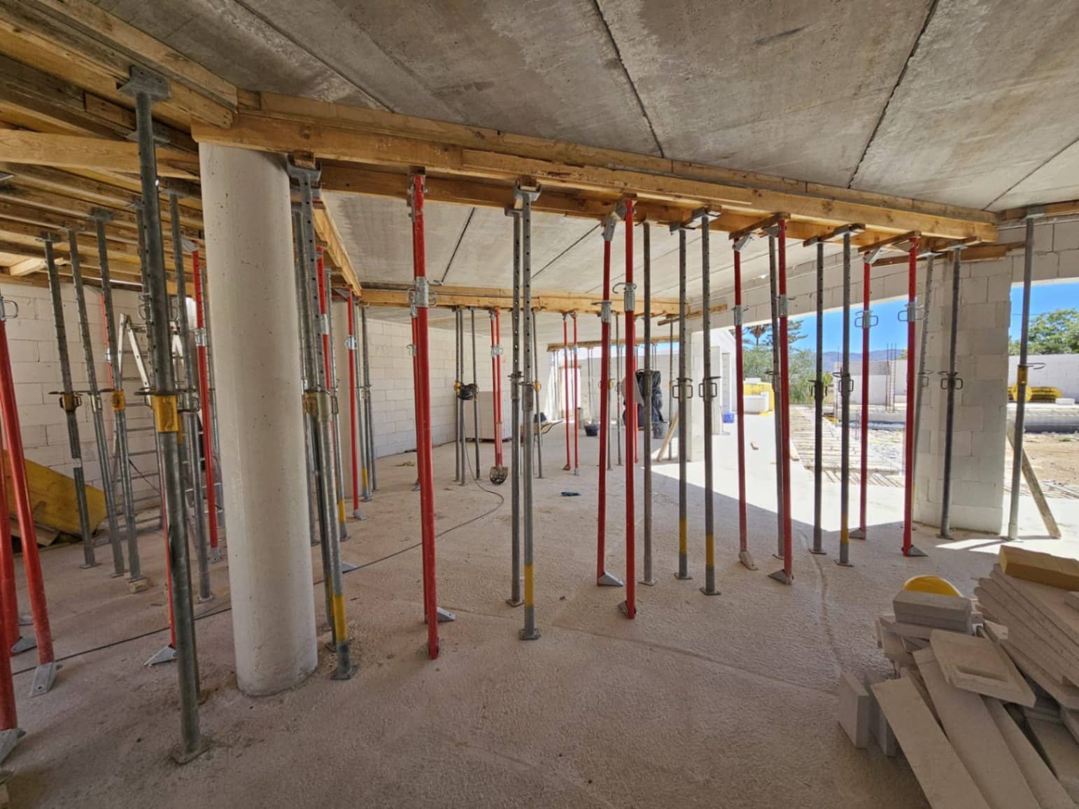 5 sypialnia Willa na sprzedaż w Alfaz del Pi / L'Alfas del Pi z basenem garażem - 1 900 000 € (Ref: 9517101)